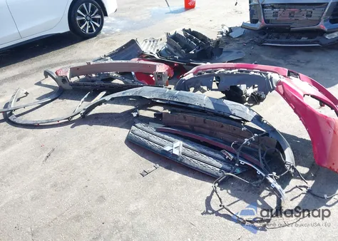 2024 Mitsubishi Outlander Se 2.5 2Wd/Se Black Edition S-Awc/Se Black Edition W/Pano Roof S-Awc from USA, damaged, VIN JA4J3VA81RZ084376